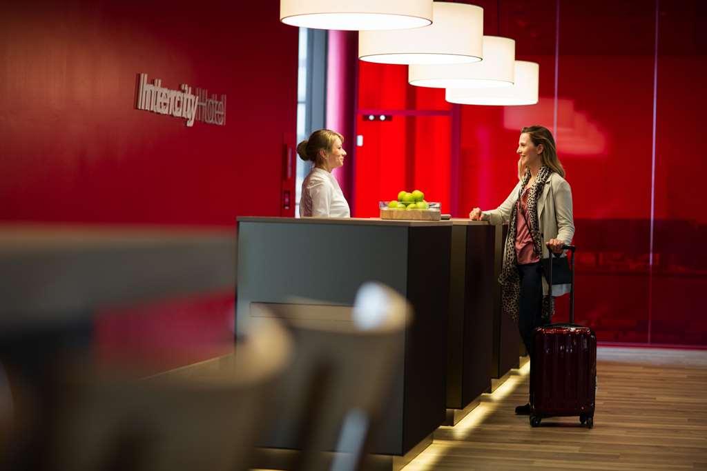 Intercityhotel Geneva Hotel