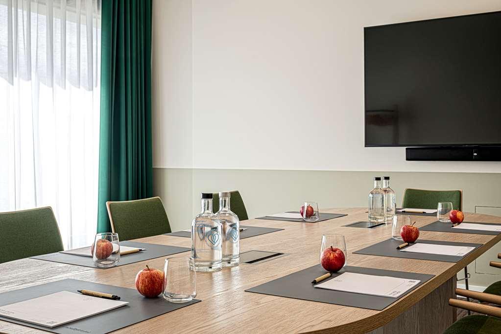 Intercityhotel Geneva Hotel